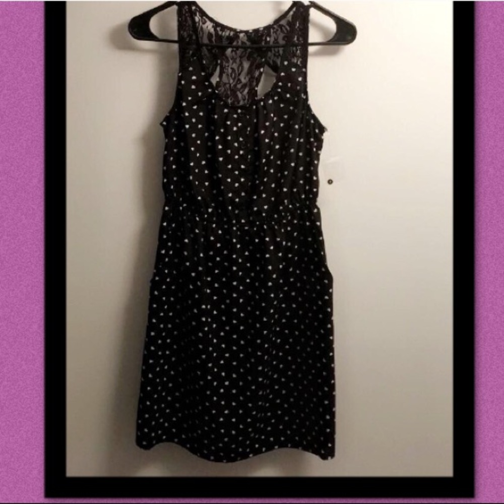 Black dress white hearts.. 💕